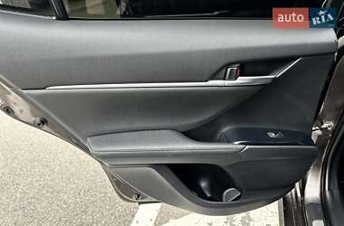 Седан Toyota Camry 2018 в 
