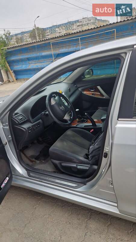 Седан Toyota Camry 2008 в Днепре