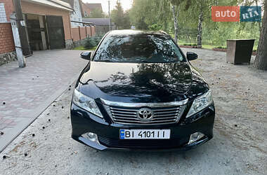 Седан Toyota Camry 2013 в Харькове