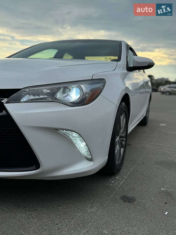 Седан Toyota Camry 2016 в Балаклії