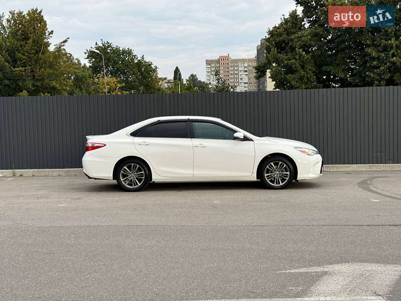 Седан Toyota Camry 2016 в Балаклії