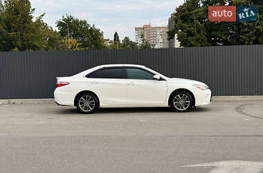 Седан Toyota Camry 2016 в 
