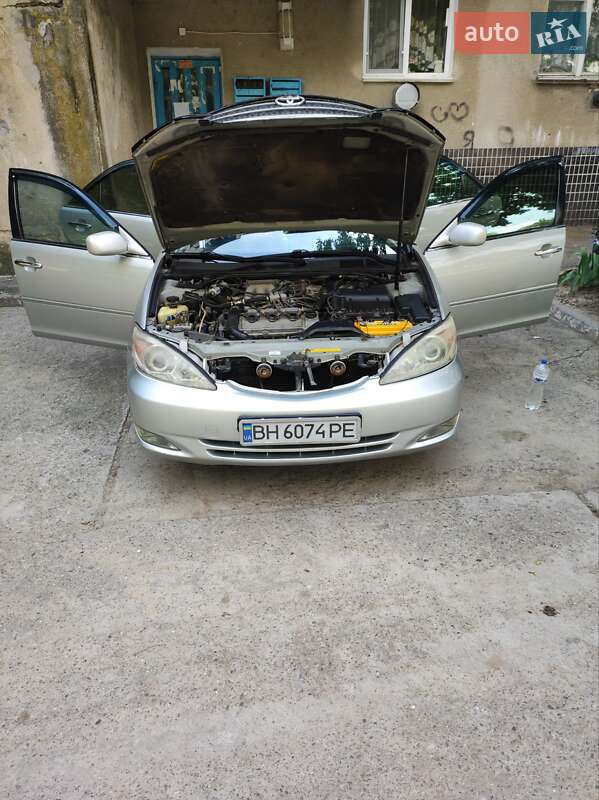 Седан Toyota Camry 2003 в Рені