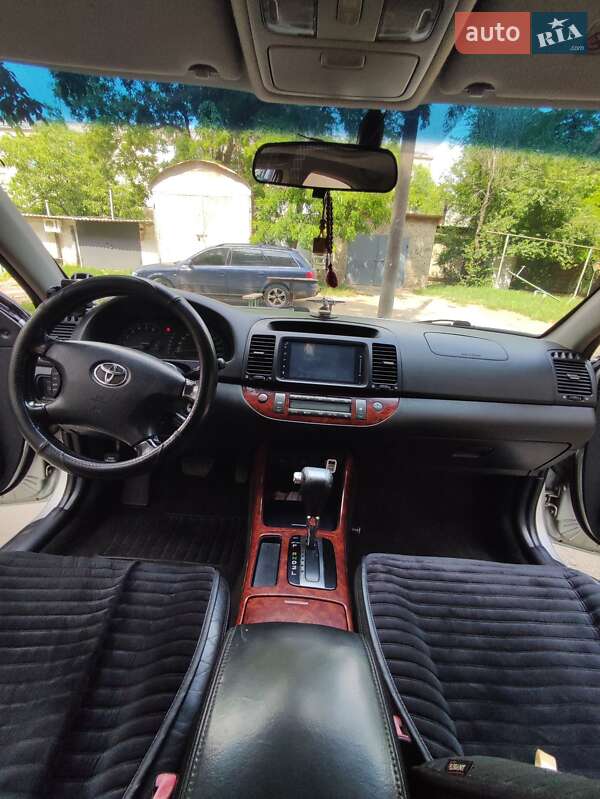 Седан Toyota Camry 2003 в Рені