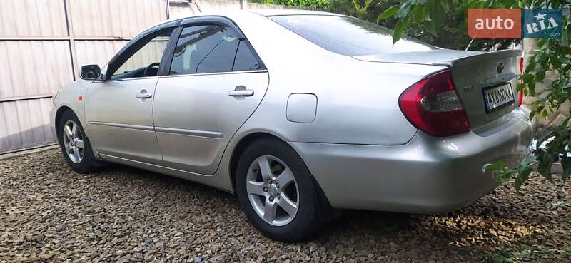Седан Toyota Camry 2003 в Харькове