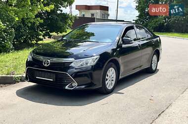 Седан Toyota Camry 2015 в 