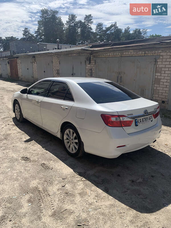 Седан Toyota Camry 2012 в Києві