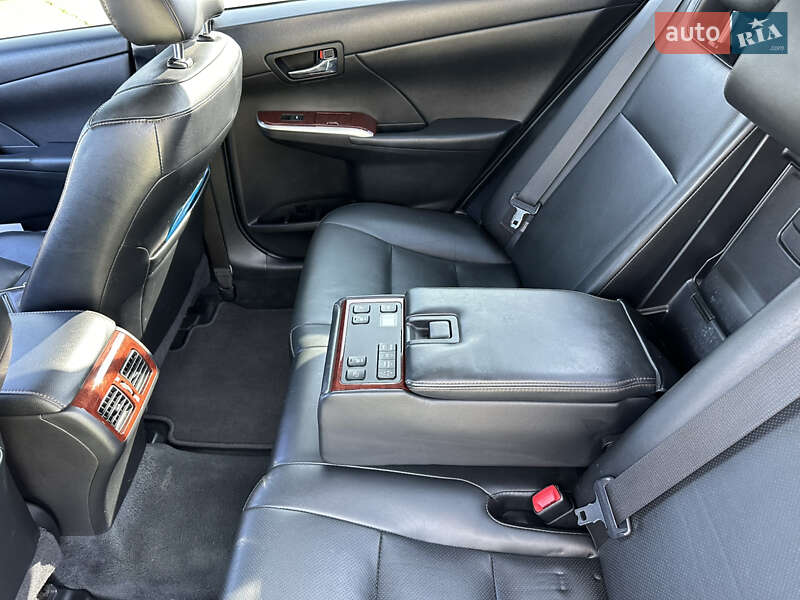 Седан Toyota Camry 2012 в Харькове