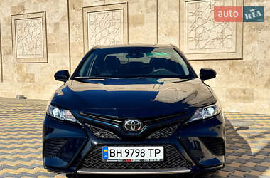 Седан Toyota Camry 2017 в 