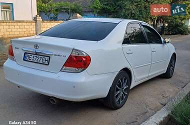 Седан Toyota Camry 2004 в 