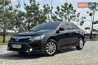Седан Toyota Camry 2016 в 