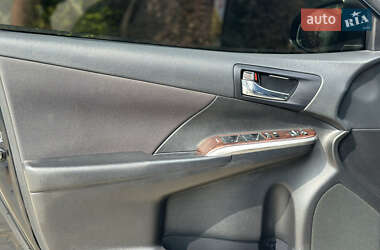 Седан Toyota Camry 2016 в 