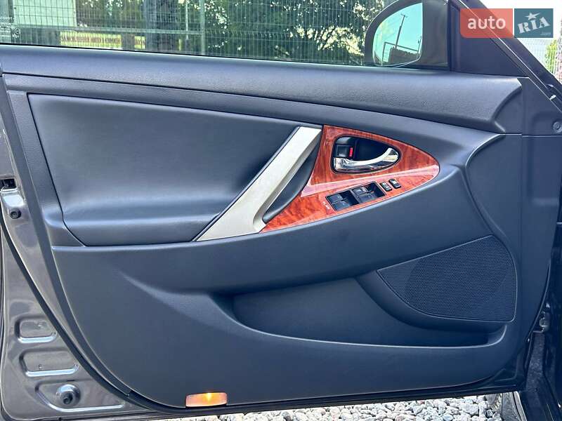 Седан Toyota Camry 2010 в Одессе