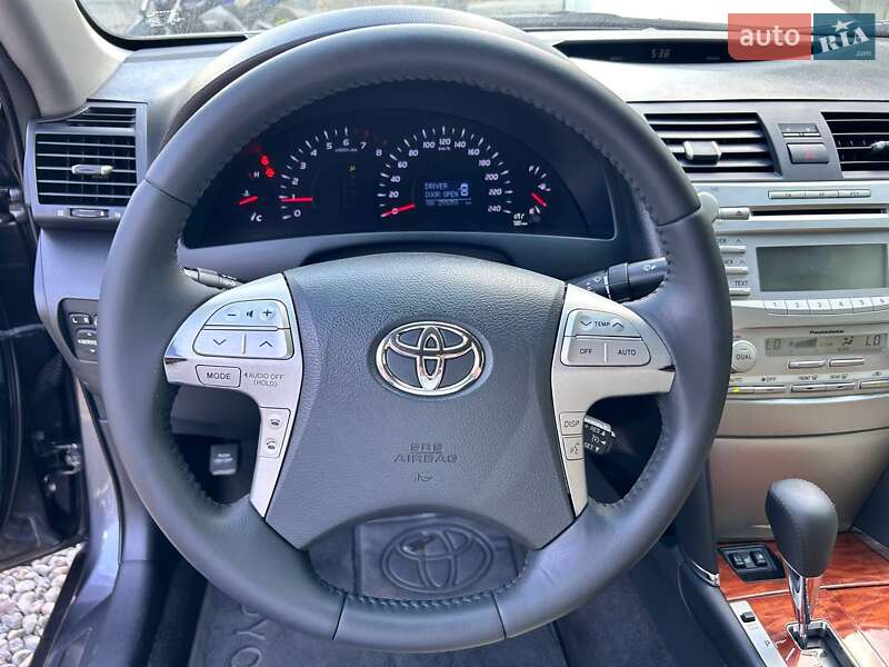Седан Toyota Camry 2010 в Одессе