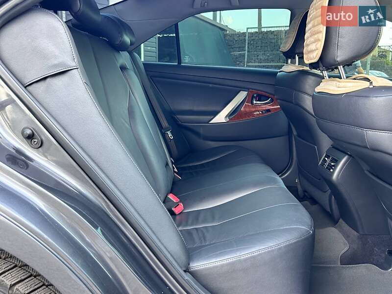 Седан Toyota Camry 2010 в Одессе