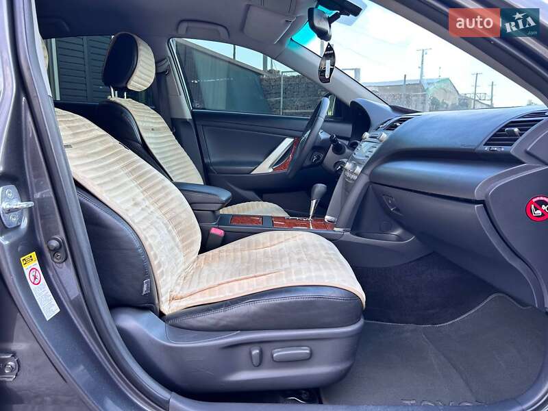 Седан Toyota Camry 2010 в Одессе
