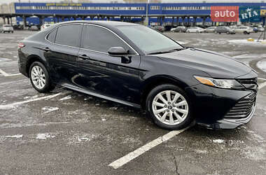 Седан Toyota Camry 2019 в 
