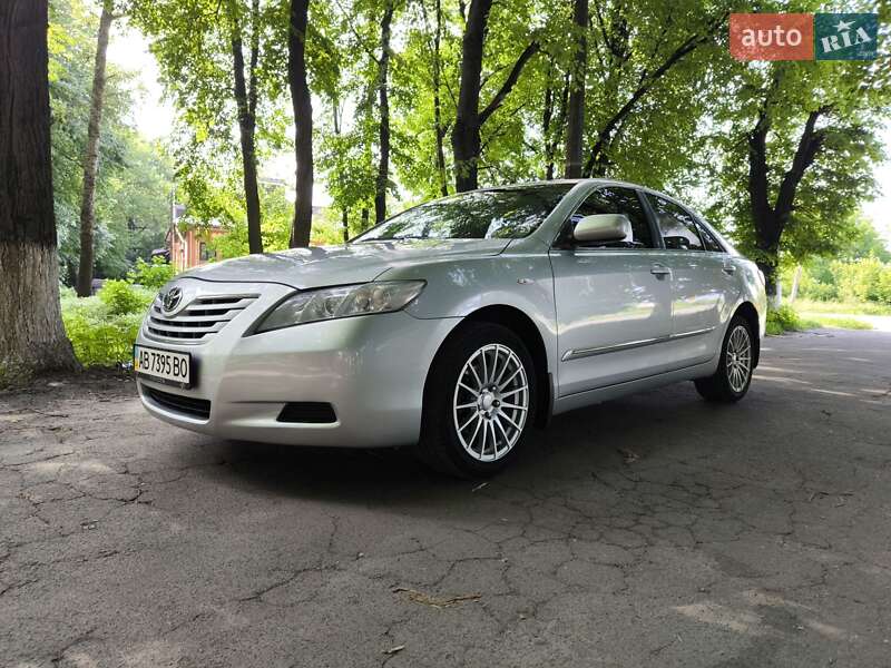 Седан Toyota Camry 2008 в Козятині