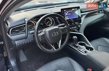 Седан Toyota Camry 2023 в 