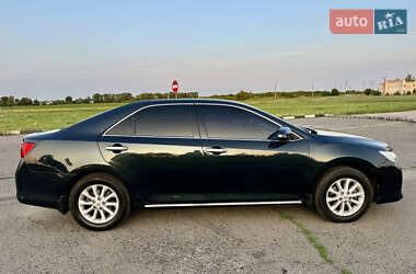 Седан Toyota Camry 2013 в 