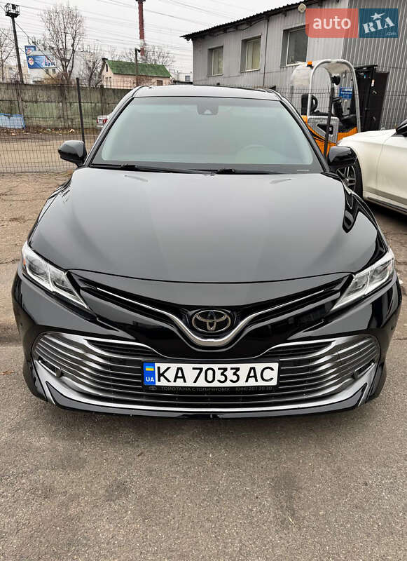 Седан Toyota Camry 2017 в Киеве фото 2 Седан Toyota Camry 2017 в Киеве