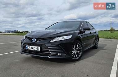 Седан Toyota Camry 2023 в Києві