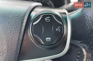 Седан Toyota Camry 2012 в 