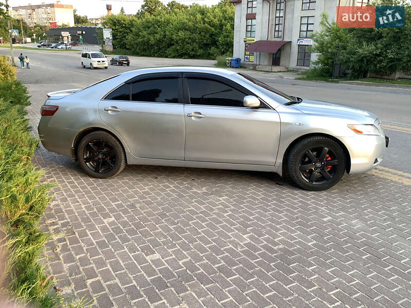 Седан Toyota Camry 2006 в Збаражі