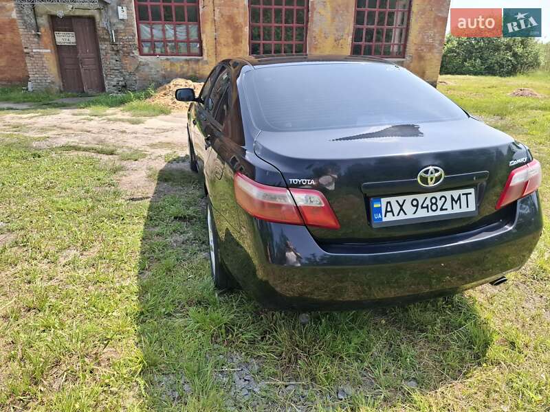 Седан Toyota Camry 2007 в Краснограде