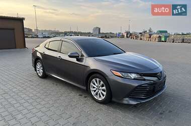 Седан Toyota Camry 2018 в Одессе