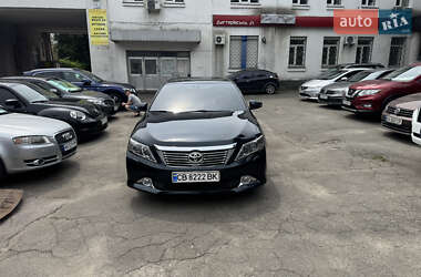 Седан Toyota Camry 2012 в Прилуках