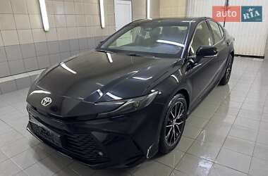 Седан Toyota Camry 2025 в Умани