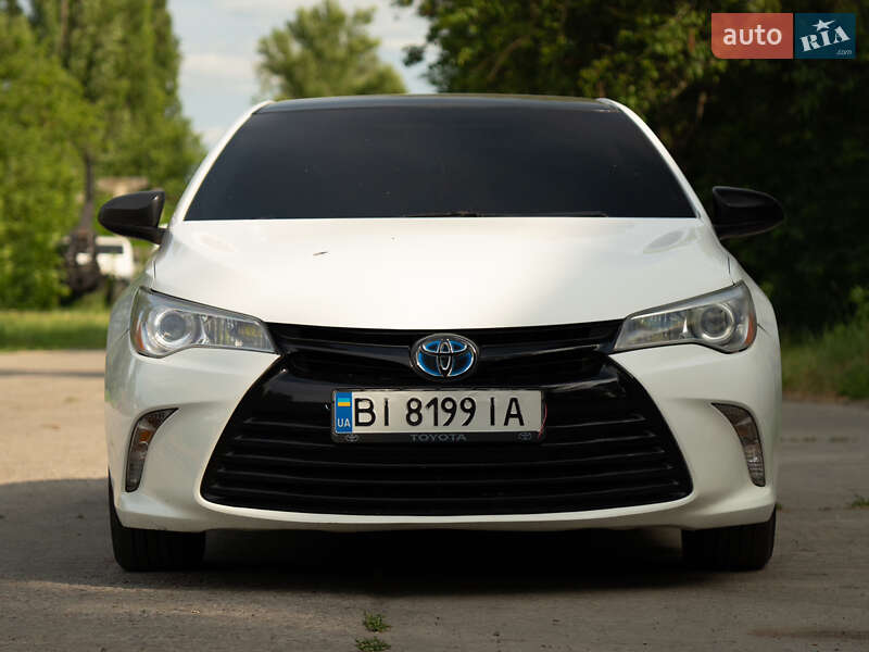Седан Toyota Camry 2015 в Кременчуці