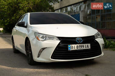 Седан Toyota Camry 2015 в Кременчуге