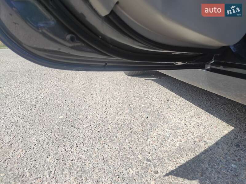 Седан Toyota Camry 2010 в Харкові