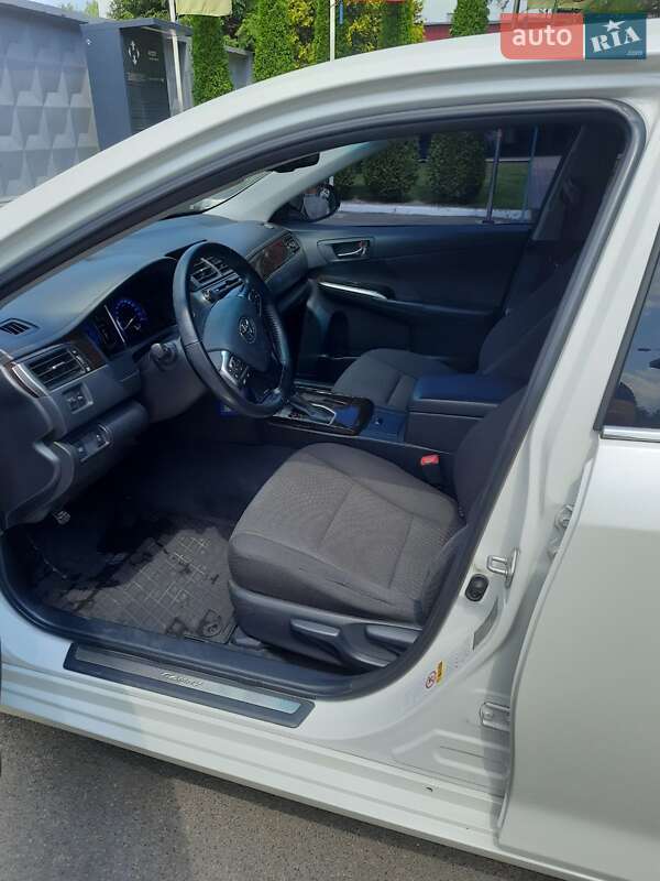 Седан Toyota Camry 2017 в Києві