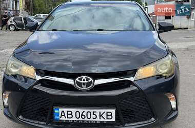 Седан Toyota Camry 2016 в Виннице