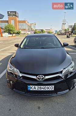 Седан Toyota Camry 2017 в Киеве