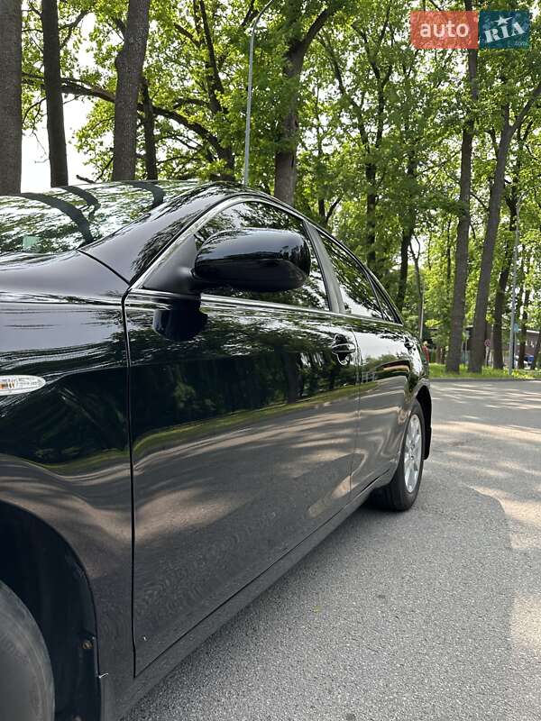 Седан Toyota Camry 2008 в Харкові