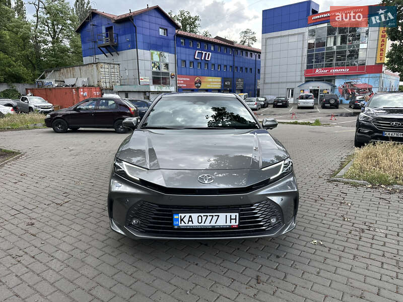 Toyota Camry 2024