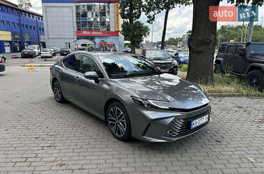 Седан Toyota Camry 2024 в Киеве