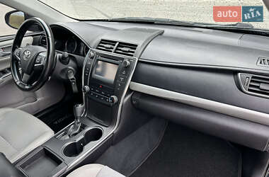 Седан Toyota Camry 2017 в 