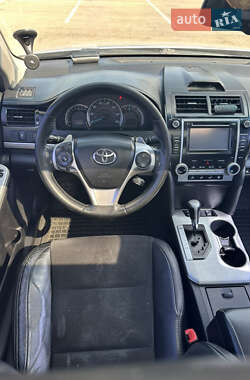 Седан Toyota Camry 2012 в 