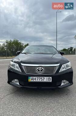 Седан Toyota Camry 2012 в Підгородному