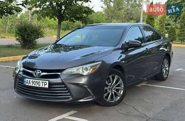 Седан Toyota Camry 2015 в Києві
