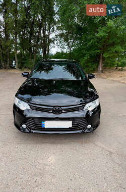 Седан Toyota Camry 2017 в Днепре