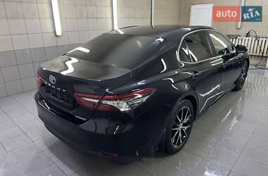 Седан Toyota Camry 2022 в 