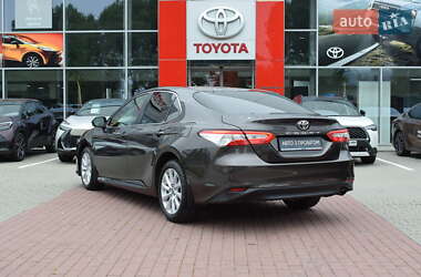 Седан Toyota Camry 2020 в 