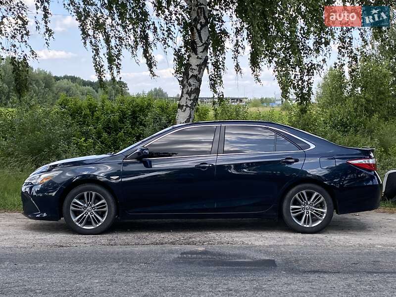 Седан Toyota Camry 2015 в Василькове