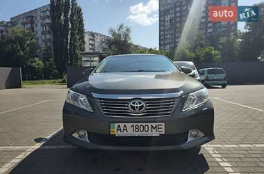 Седан Toyota Camry 2012 в Киеве